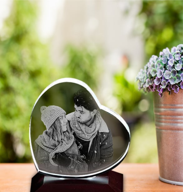 Unique Wedding Gifts: The Charm of 3D Crystal Photo Cubes